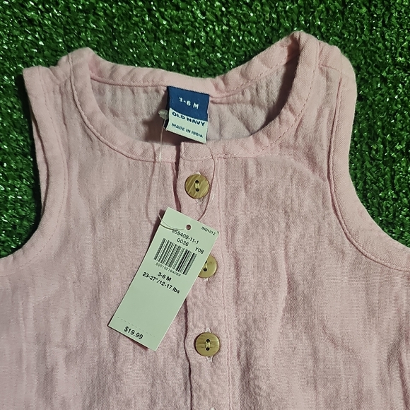 Old Navy Light Pink Baby Romper with Buttons - Picture 2 of 4